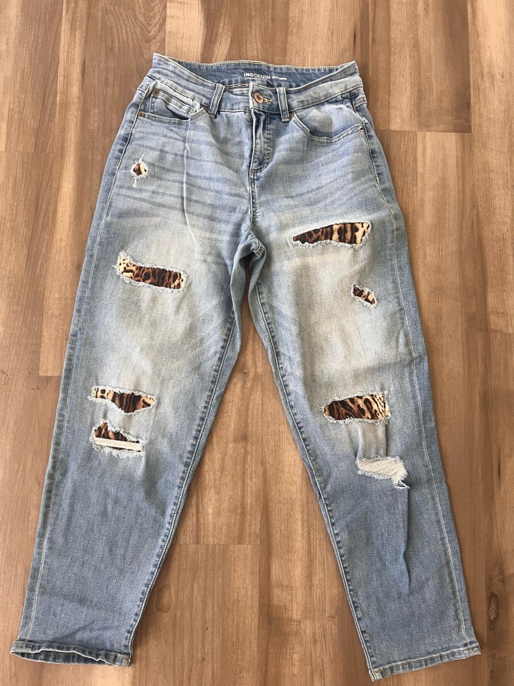 INC International Concepts Light Blue Boyfriend Jeans with Leopard Patch